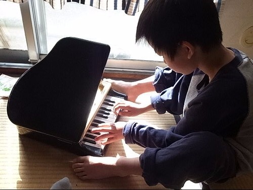 ピアノ で 弾く と かっこいい jpop