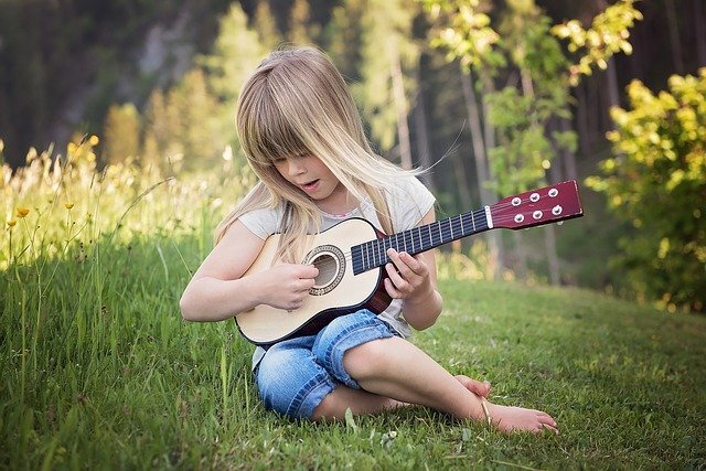 子供向けにおすすめしたいギターの選び方や特徴をご紹介！ | FLIPPER'S